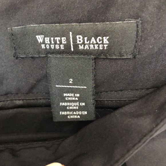 WHBM short pleated skirt size 2 -with pockets! - Picture 3 of 9